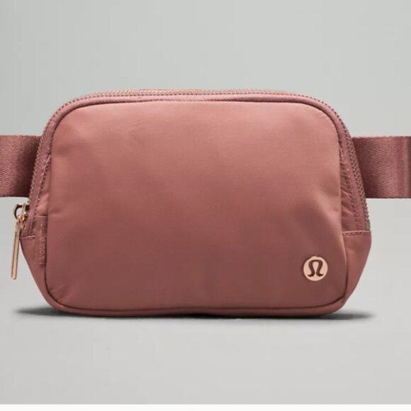 Lululemon belt bag - Picture 4 of 6